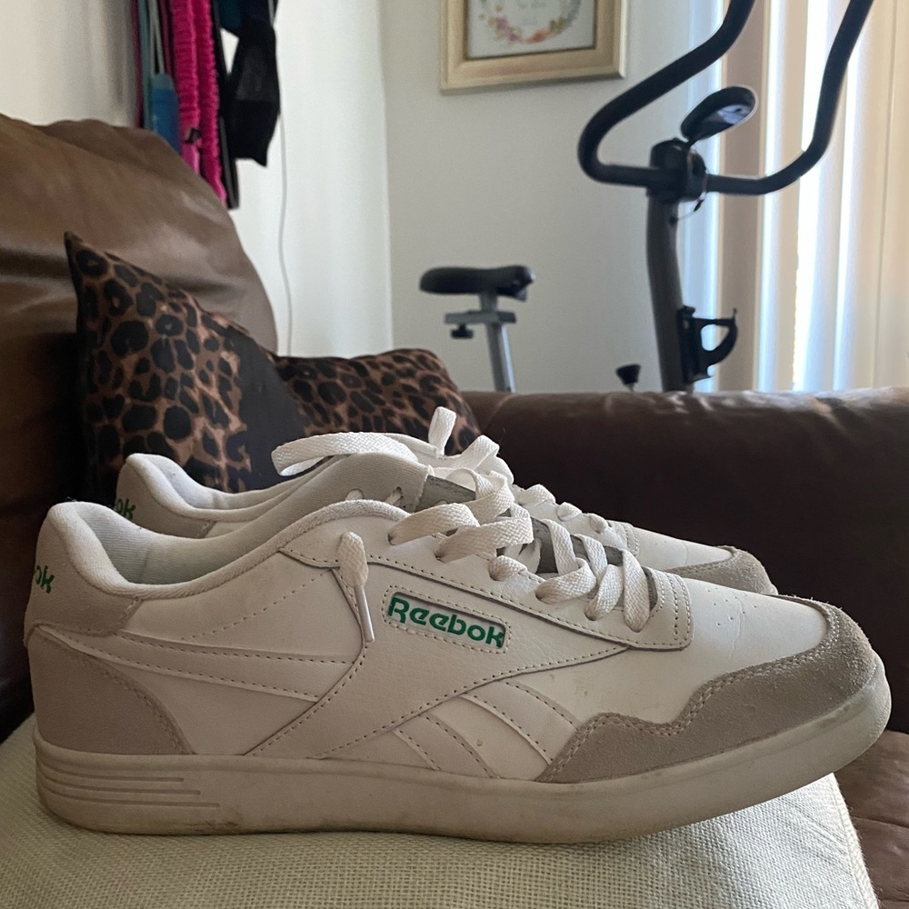 Men’s Reebok Sneakers size 9.5. Gently used and only worn a handful of times!